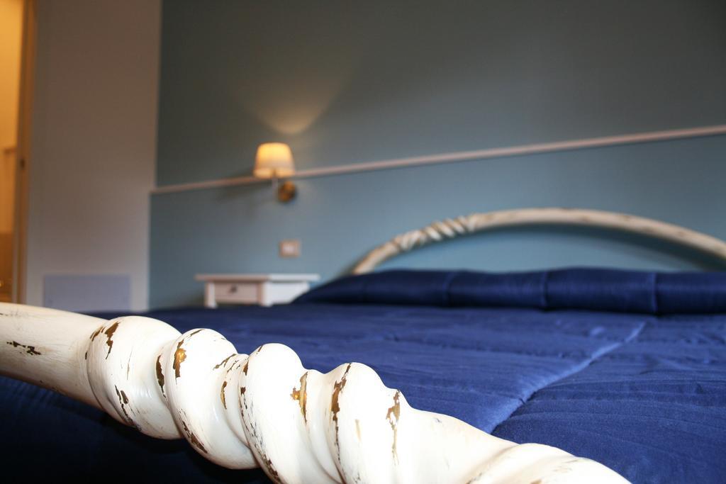 Villa Mara B&B Noto Szoba fotó